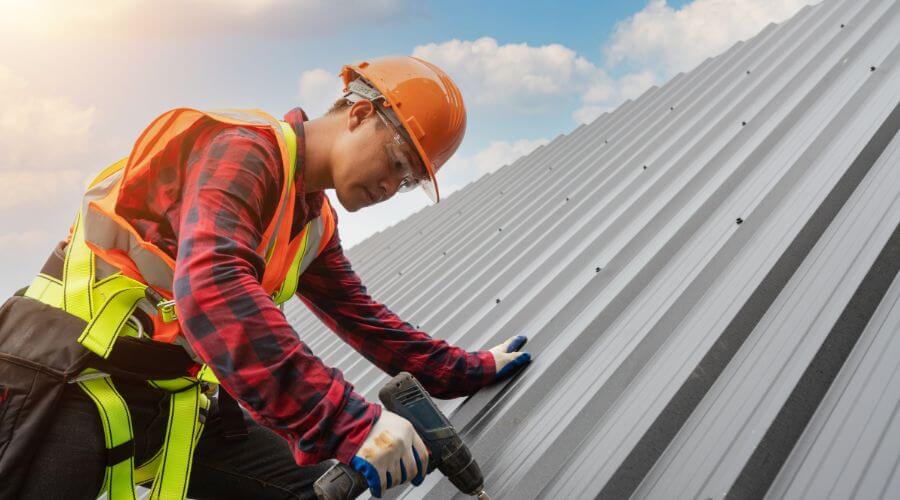 Professional gutter cleaning in Almond, NC